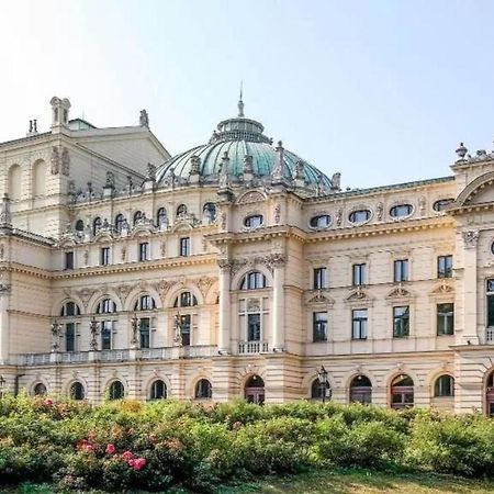 Amen Aparthotel Residence Krasków Εξωτερικό φωτογραφία
